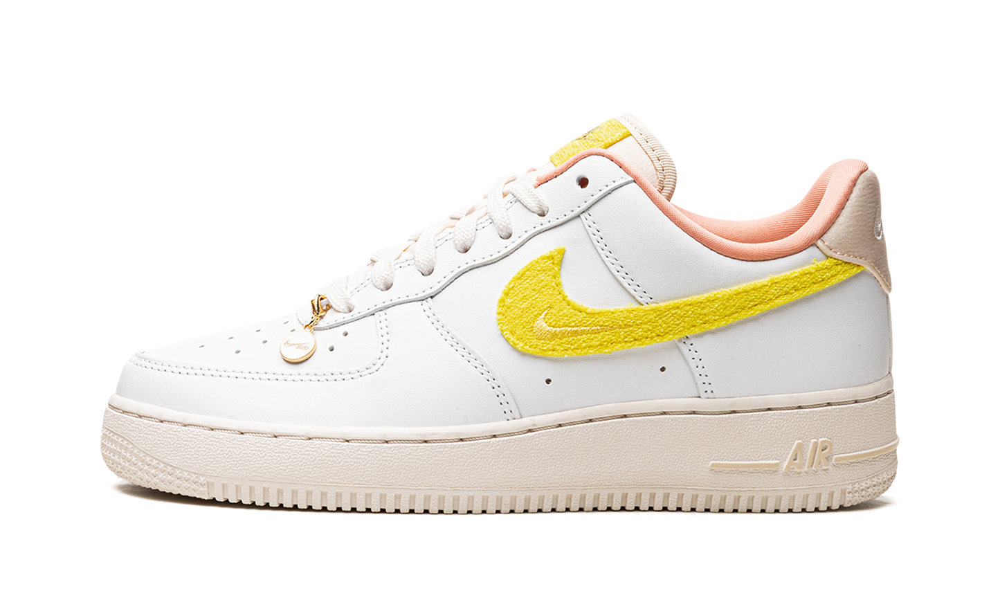 Nike AIR FORCE 1 '07 LX WMNS DV2183 100