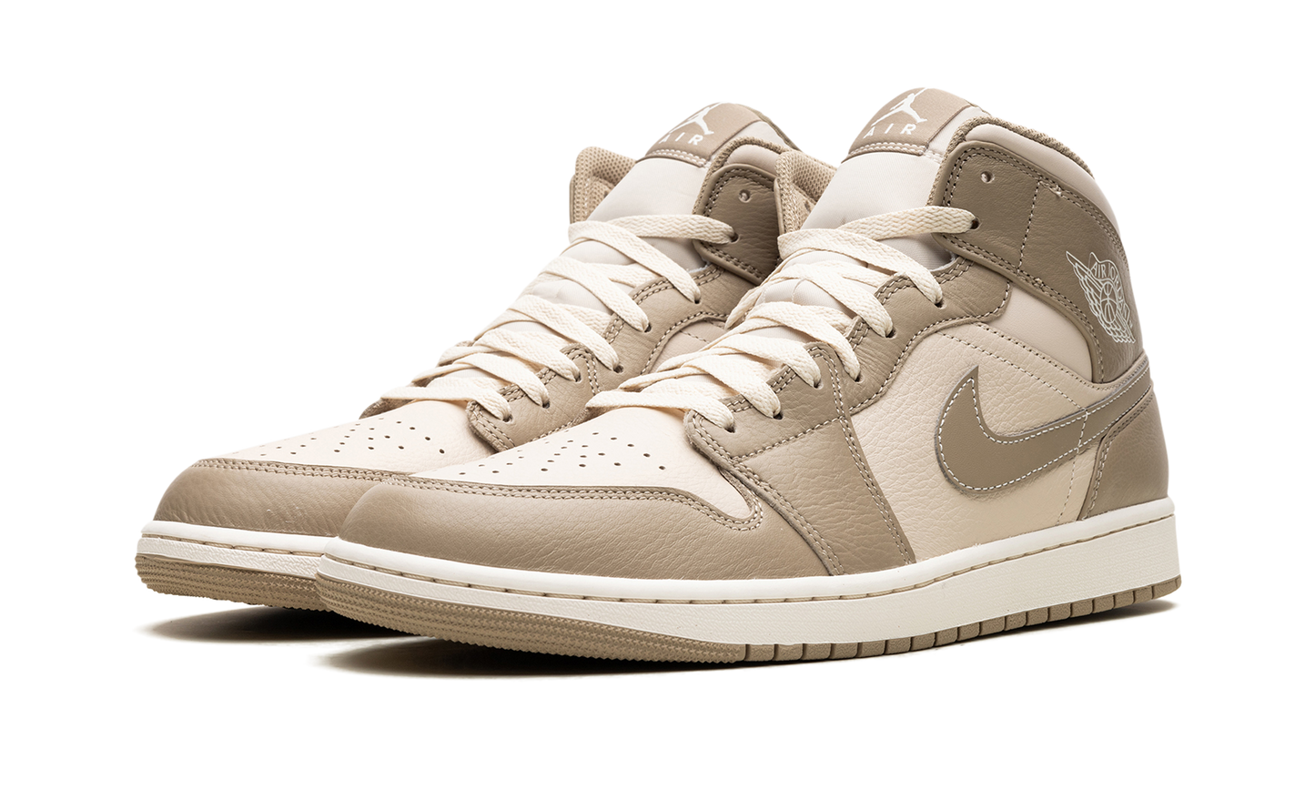 Air Jordan 1 Mid LEGEND LIGHT BROWN HF4830 203
