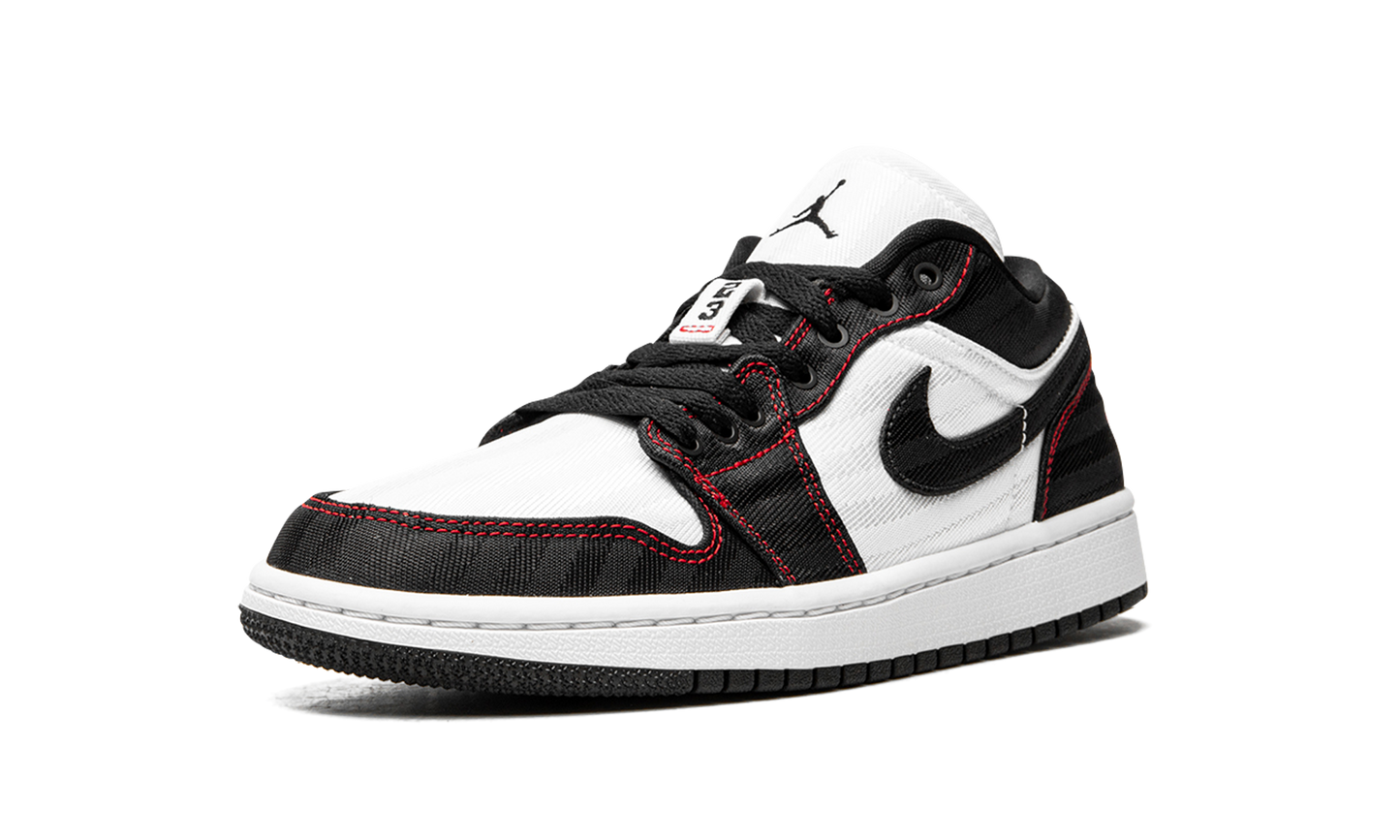 AIR JORDAN 1 LO SE UTL WMNS White / Black / Red DD9337 106