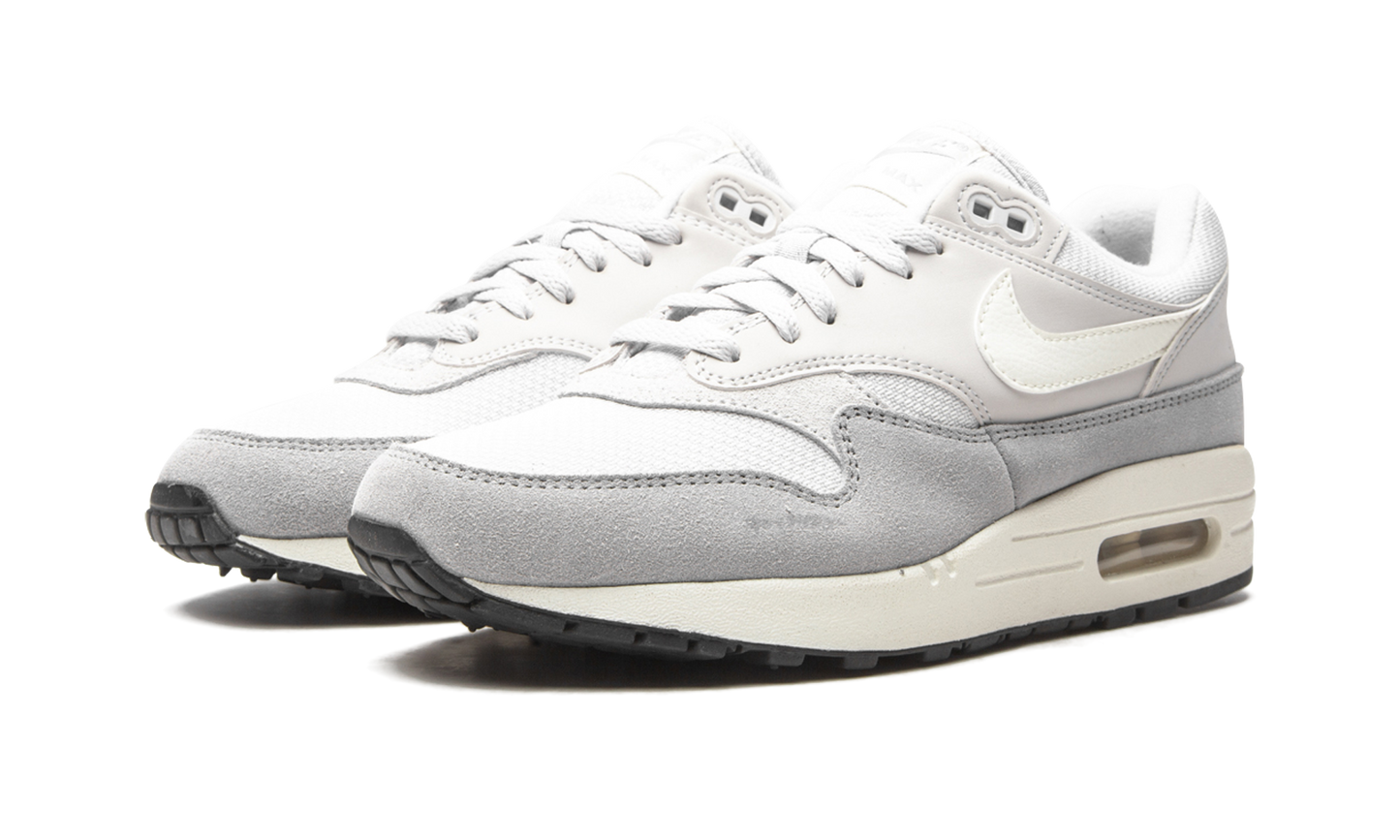 Nike Air Max 1 AH8145 011