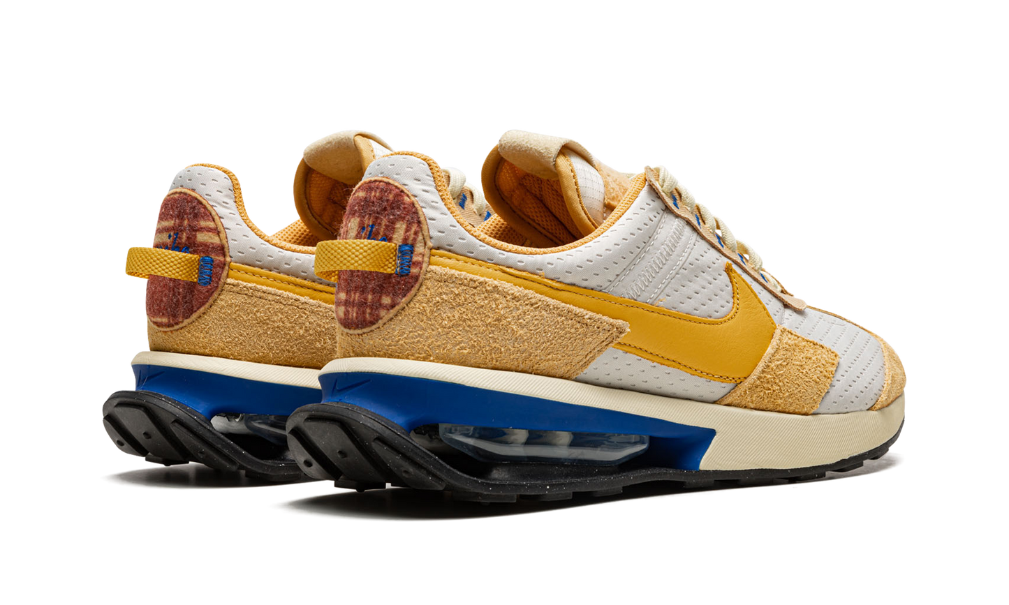 Nike Air Max Pre-Day "Warm-core" DO2381 737
