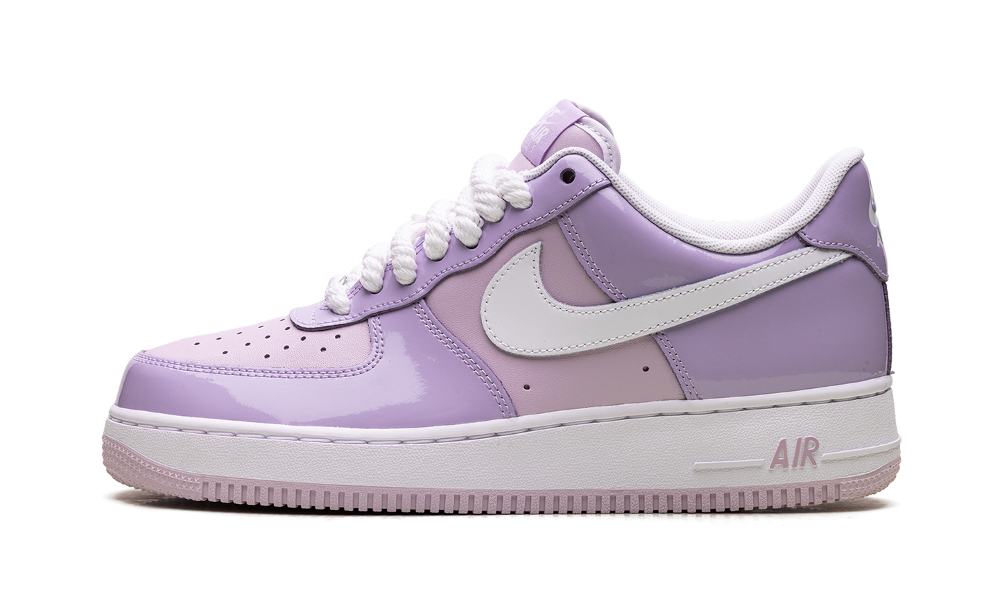 Nike Air Force 1 Low '07 LV8 "Hydrangeas Patent" HV9405 500