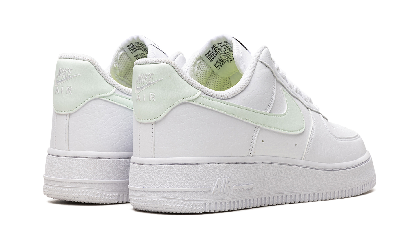 Nike AIR FORCE 1 '07 NEXT NATURE WMNS Barely Green DN1430 103