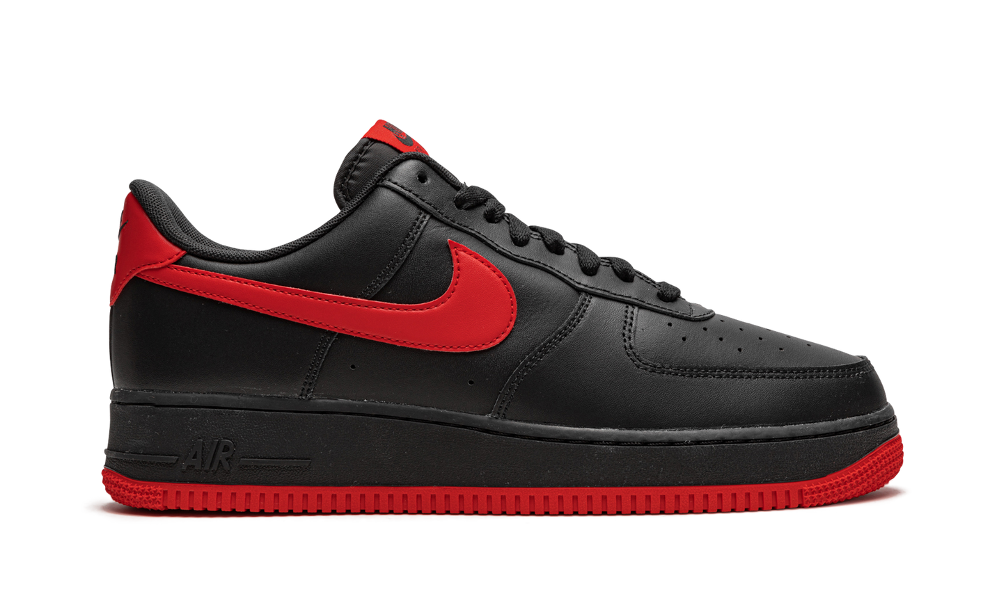 Nike Air Force 1 Low '07 "Bred" DC2911 001