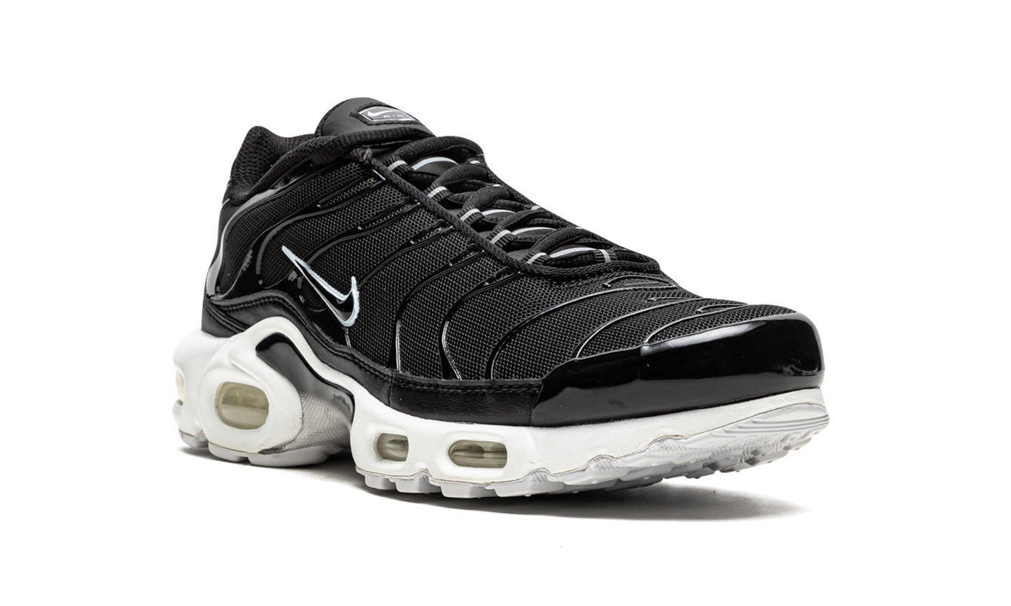 Nike AIR MAX PLUS MNS WMNS "Black / White" DM2362 001