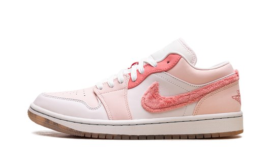Jordan 1 Low SE WMNS Mighty Swooshers Pink DM5443 666