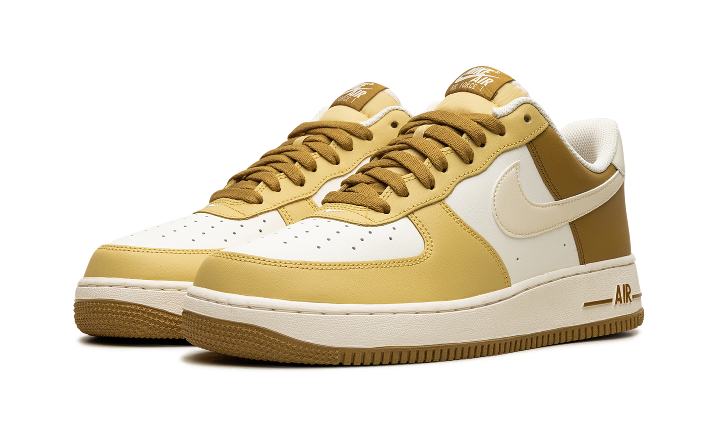 Nike Air Force 1 "Bronzine" FZ4034 716