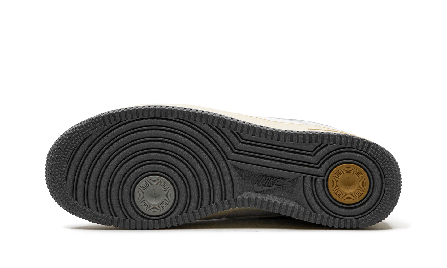 Nike Air Force 1 Low "Classics" DV7183 100