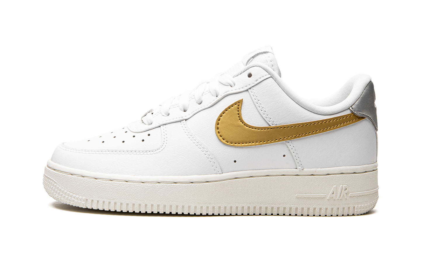 Nike AIR FORCE 1 MNS WMNS White / Gold / Silver DD8959 106