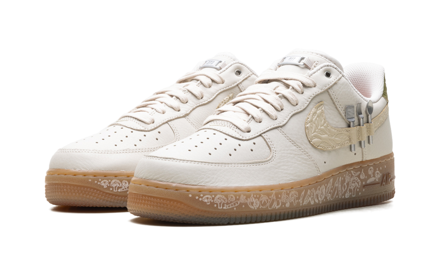 Nike Air Force 1 "Doernbecher" IO7688 921