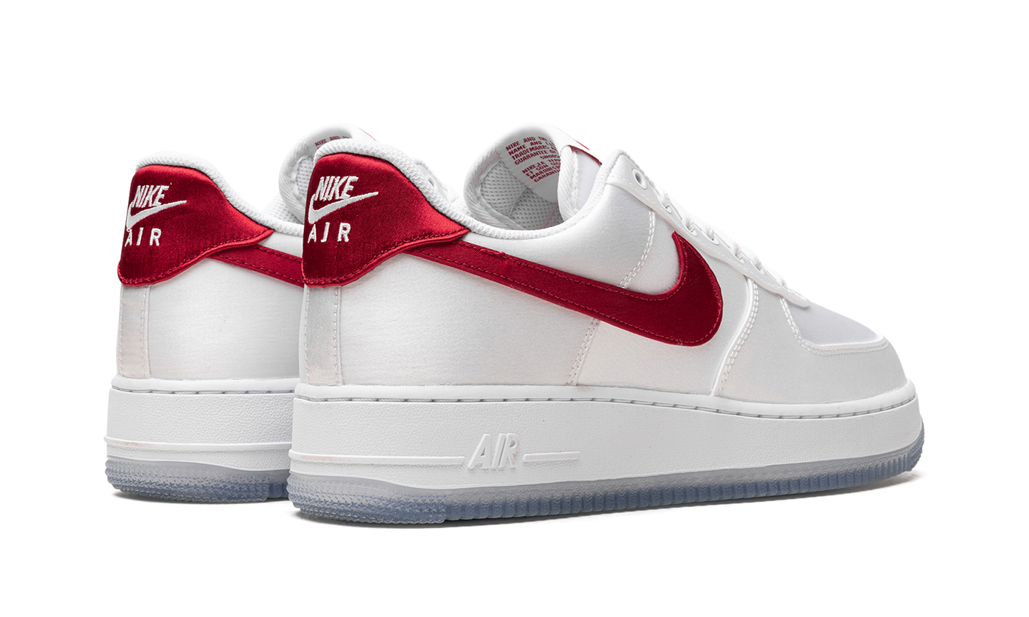 Nike AIR FORCE 1 LO '07 WMNS Satin White Varsity Red DX6541 100