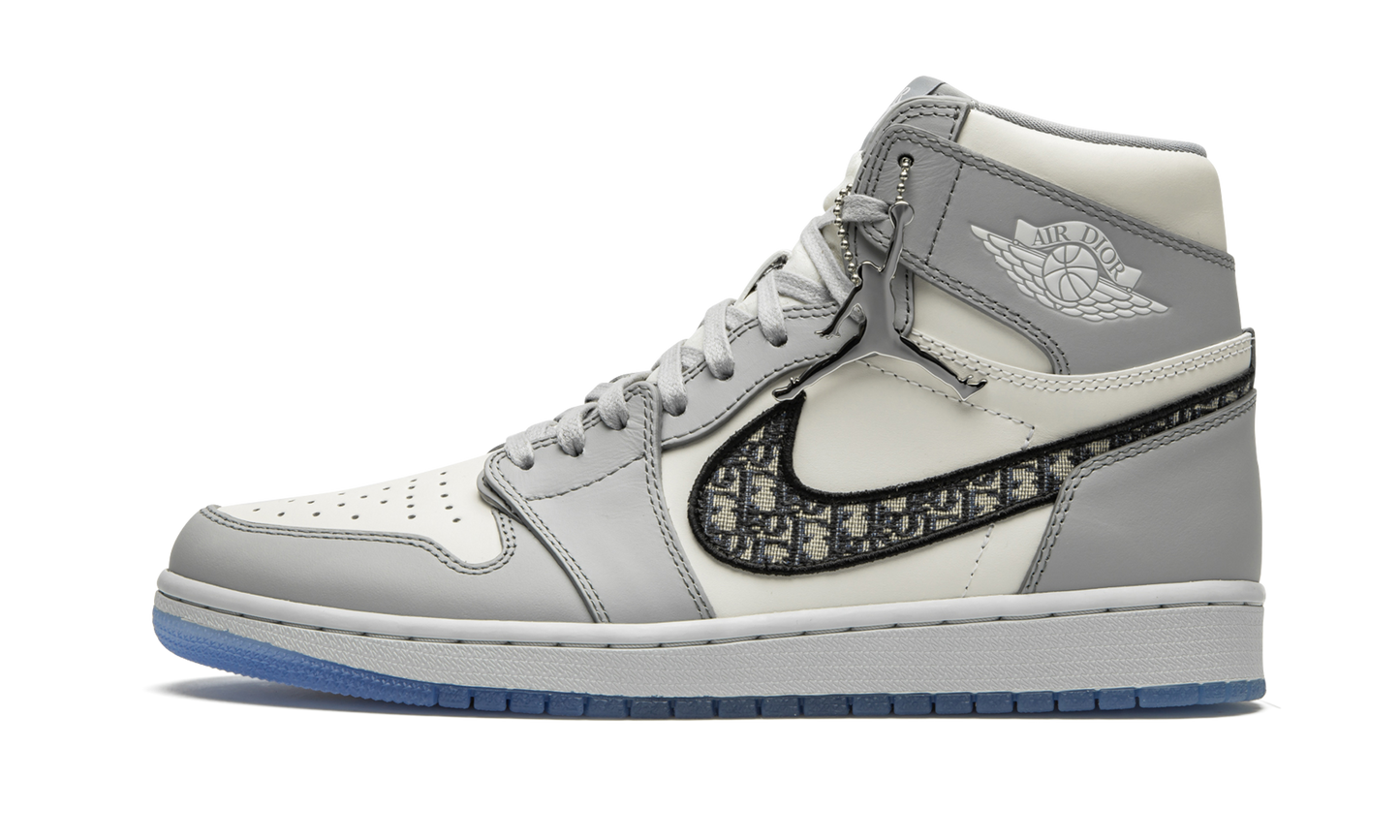 Air Jordan 1 Retro High Dior CN8607 002
