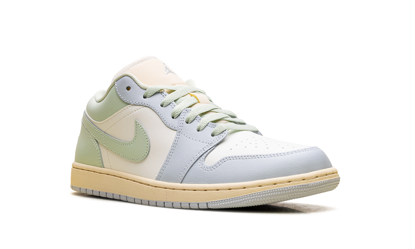 Air Jordan 1 Low WMNS Sail Jade Aura DC0774 108