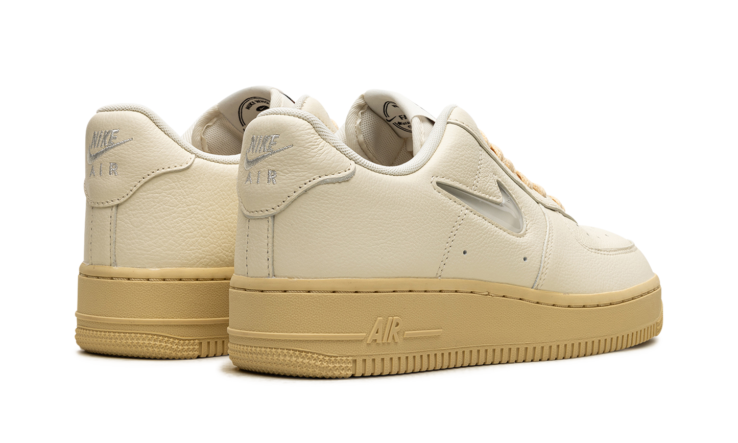 Nike AIR FORCE 1 JEEL MNS WMNS Coconut Milk DO9456 100