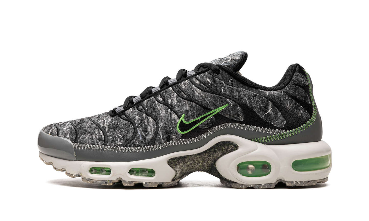 Nike Air Max Plus "Essential Crater Green" DA9326 001