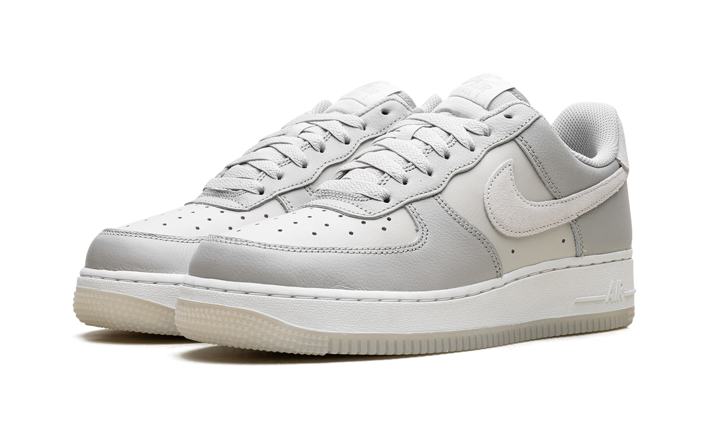 Nike Air Force 1 '07 "Light Bone" FN5832 001