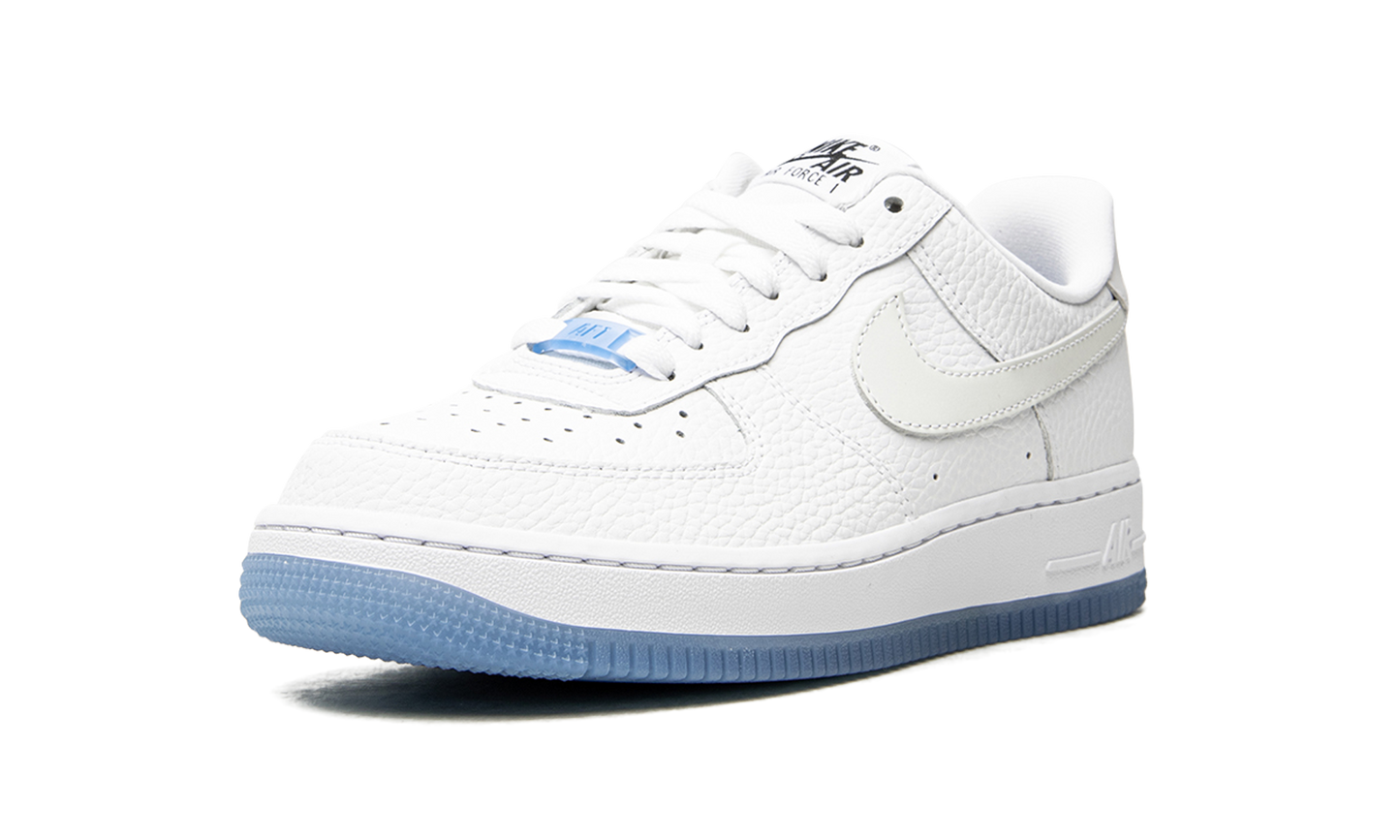 Nike AIR FORCE 1 LO WMNS UV Reactive Swoosh DA8301 101