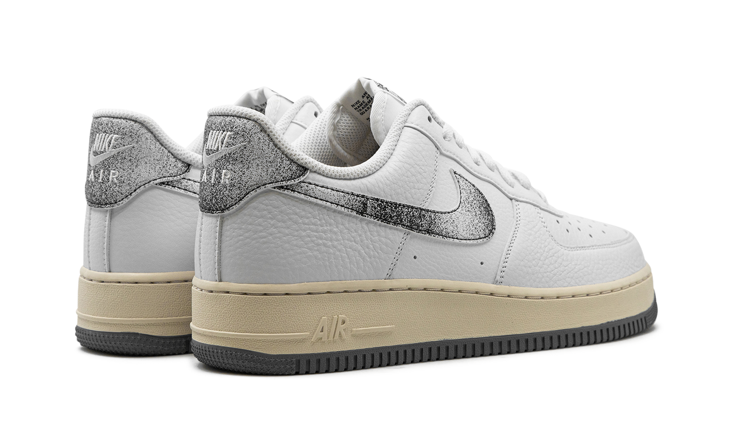 Nike Air Force 1 Low "Classics" DV7183 100