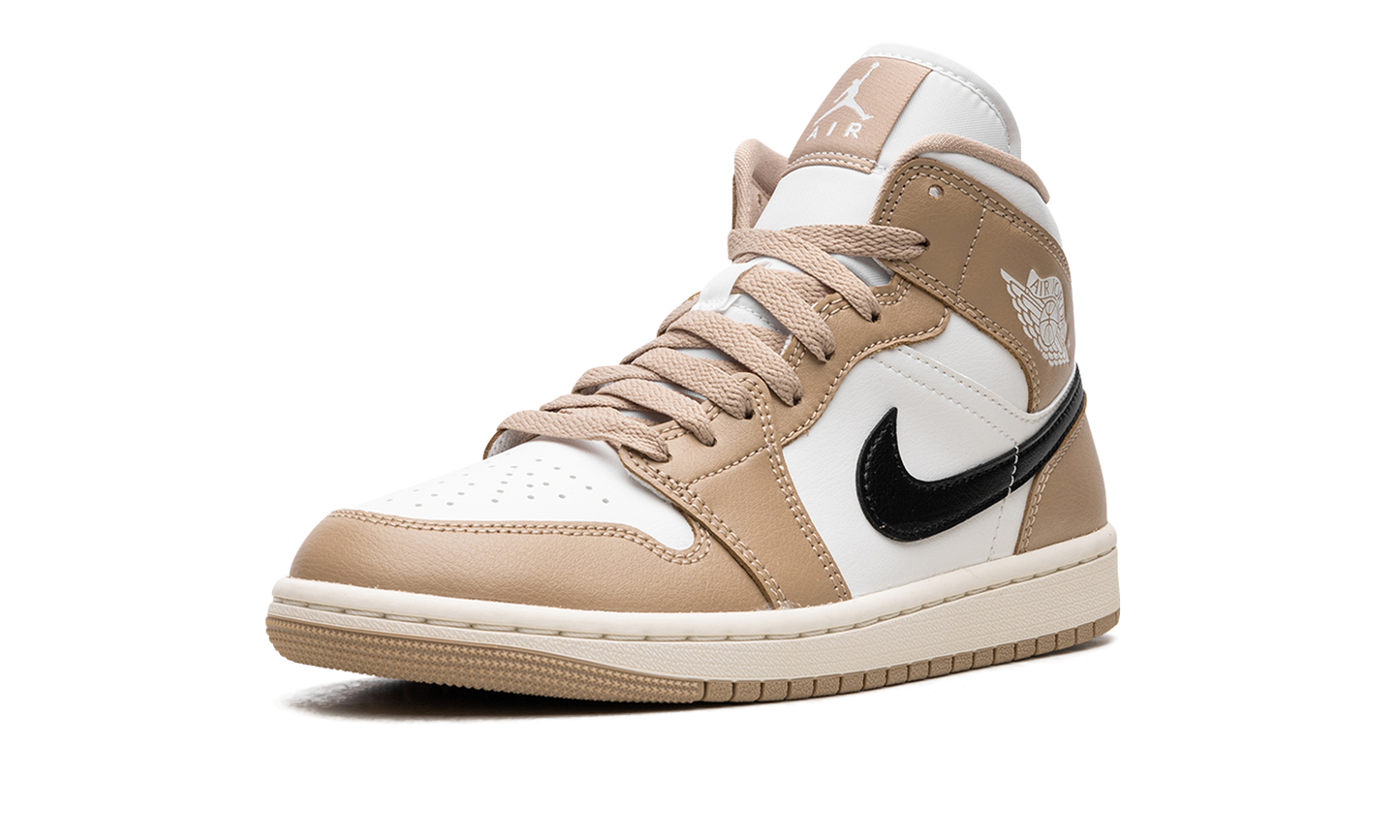 AIR JORDAN 1 MID WMNS Desert BQ6472 103