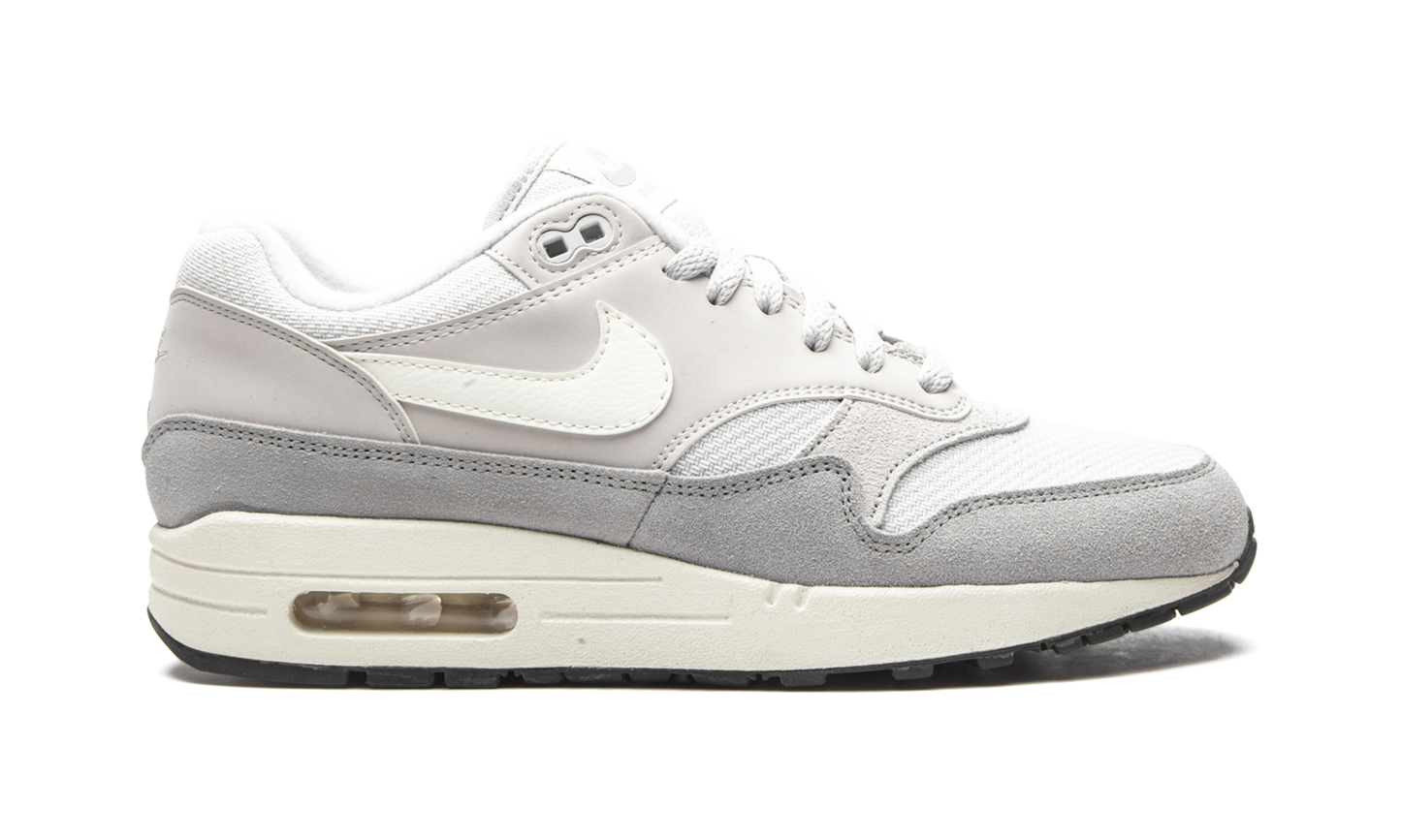 Nike Air Max 1 AH8145 011