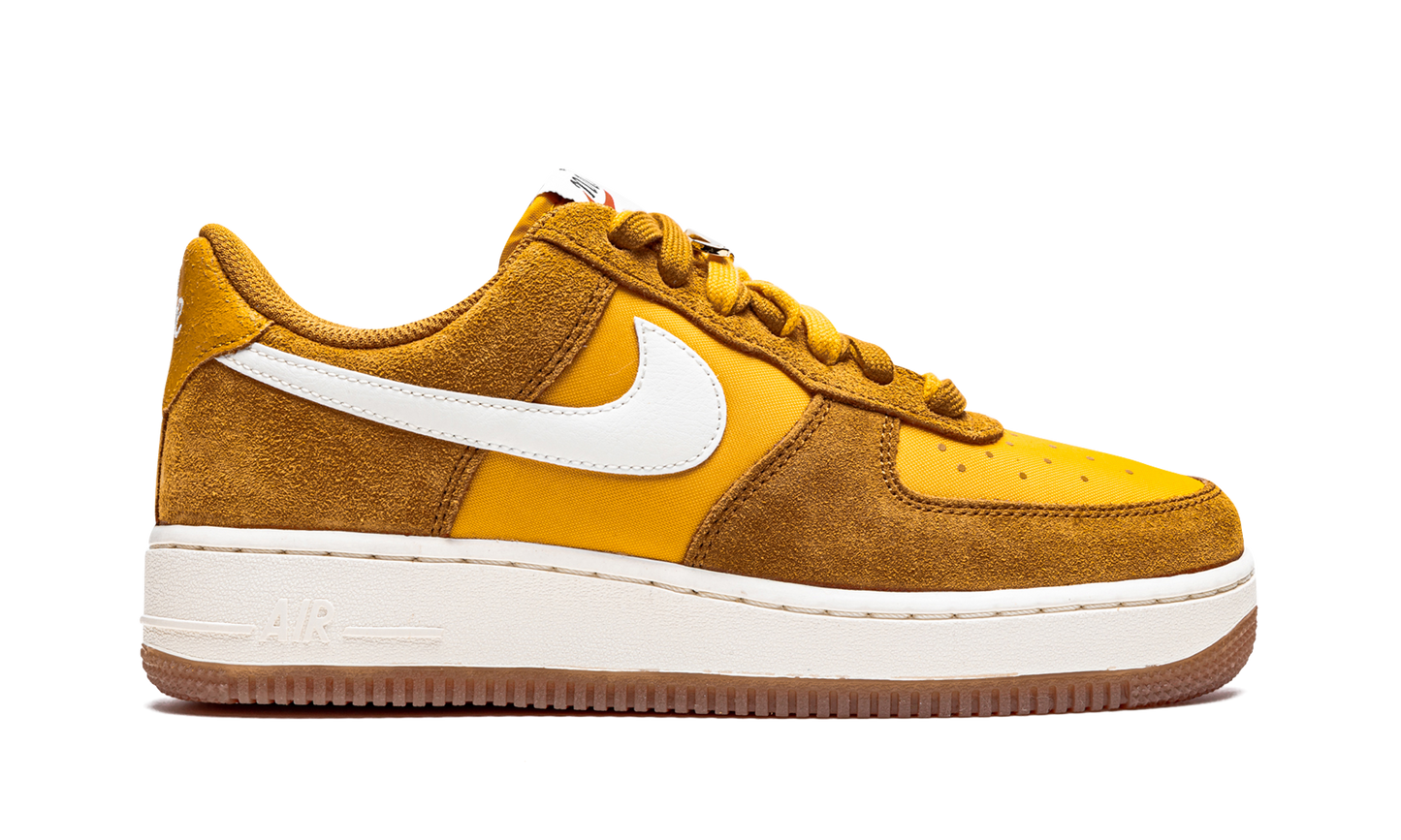 Nike AIR FORCE 1 '07 SE MNS WMNS First Use DA8302 700
