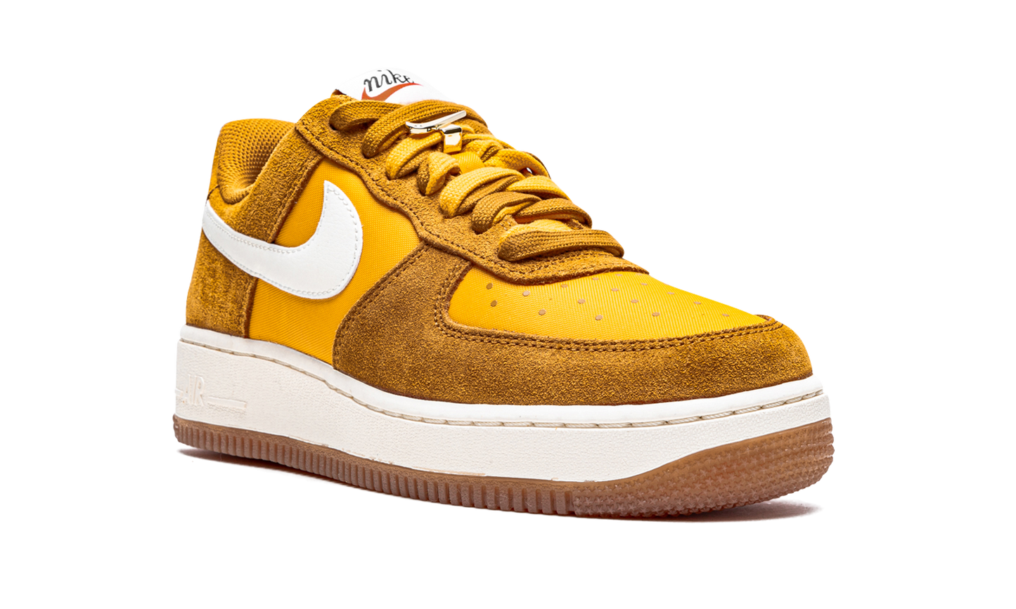 Nike AIR FORCE 1 '07 SE MNS WMNS First Use DA8302 700