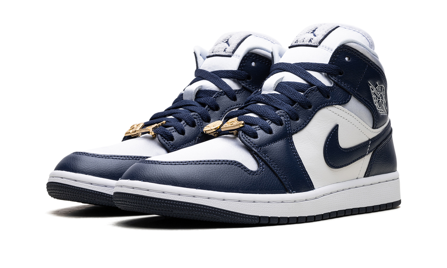 Jordan 1 Mid WMNS Football Grey White Midnight Navy FZ8777 044