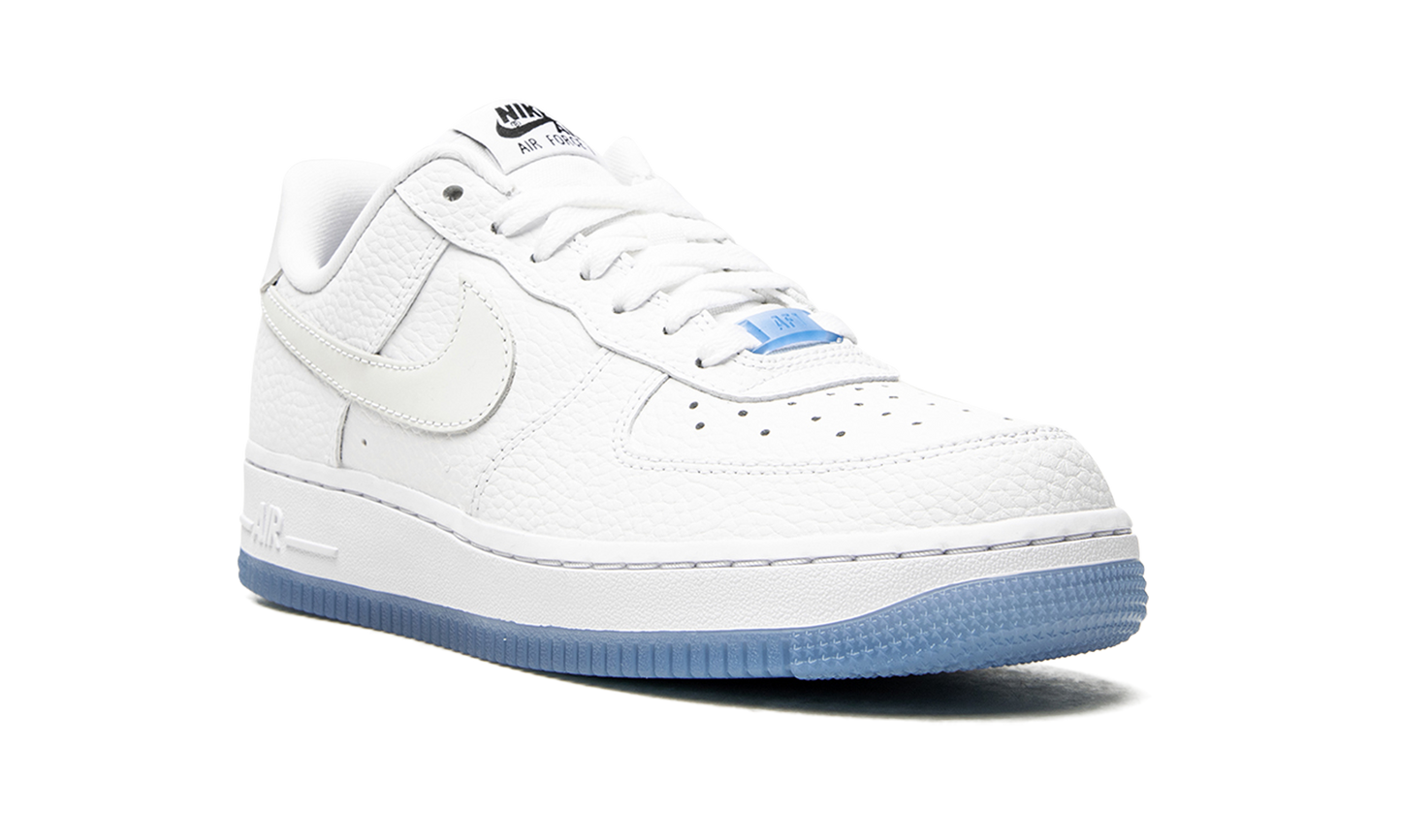 Nike AIR FORCE 1 LO WMNS UV Reactive Swoosh DA8301 101