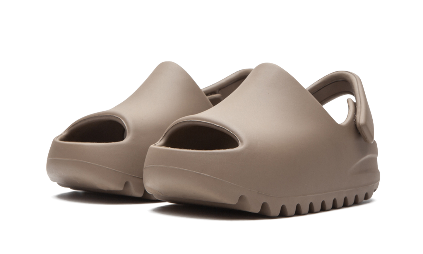YEEZY SLIDE "EARTH BROWN" FV9913
