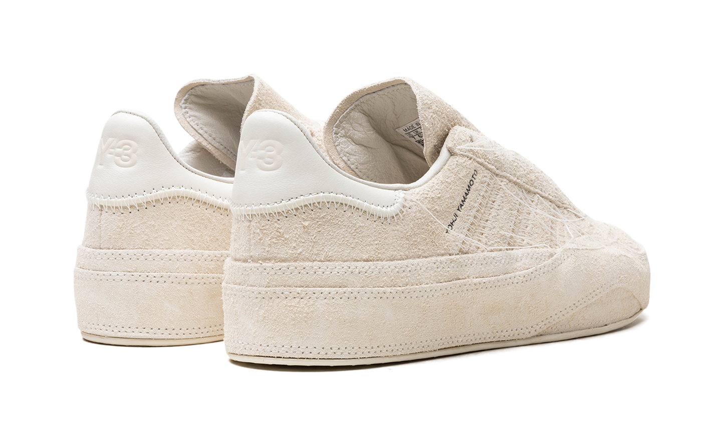 Adidas Gazelle "OFF WHITE/OFF WHITE/OFF WHITE" FZ6404