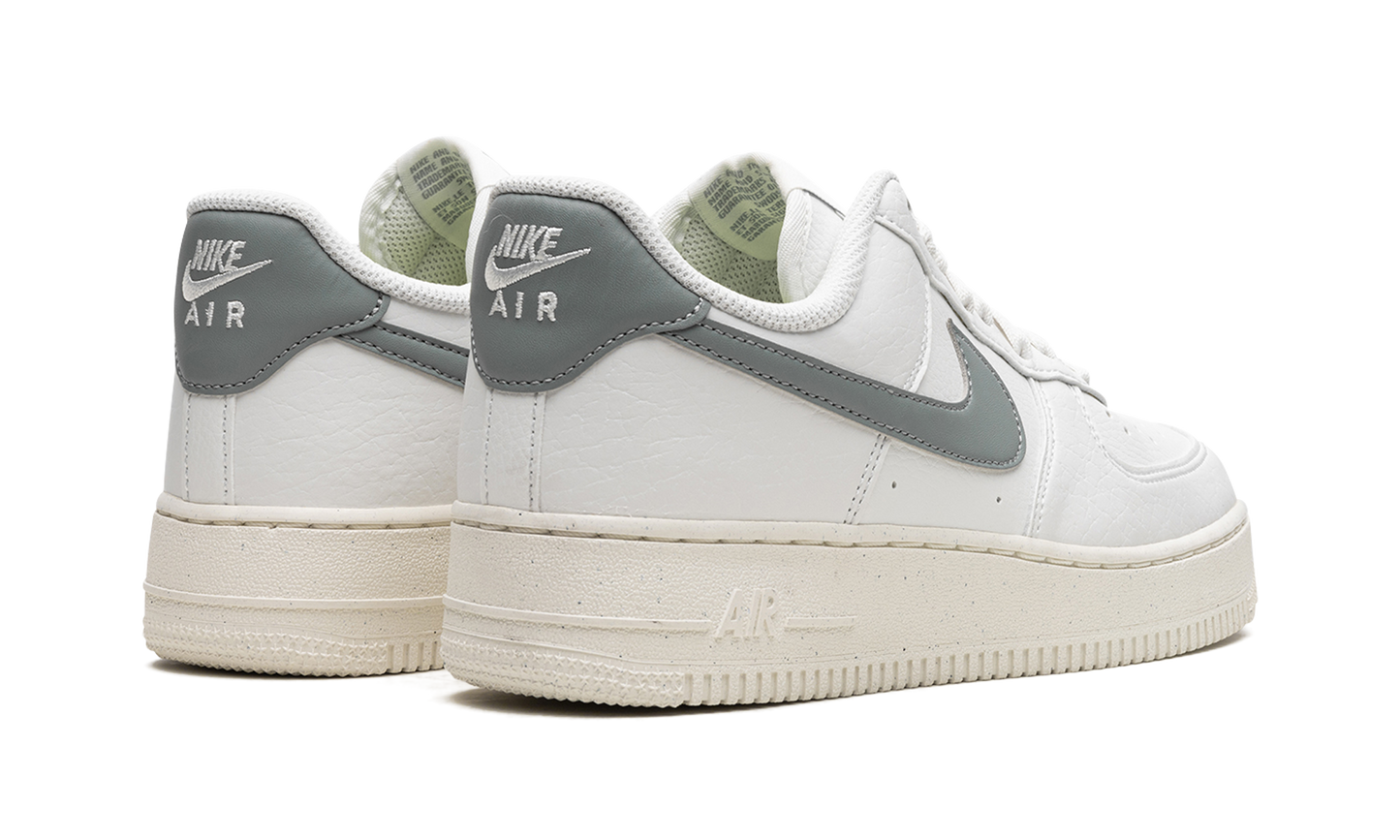 Nike AIR FORCE 1 '07 NEXT NATURE MNS WMNS Mica Green DN1430 107