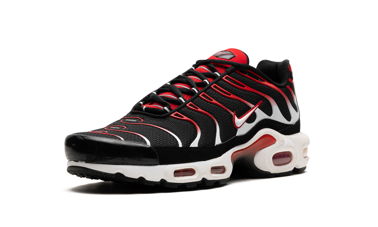 Nike Air Max Plus "Black White University Red" DM0032 004