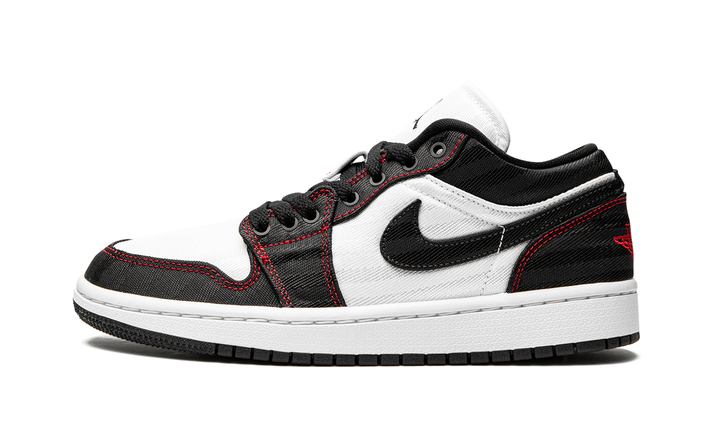 AIR JORDAN 1 LO SE UTL WMNS White / Black / Red DD9337 106
