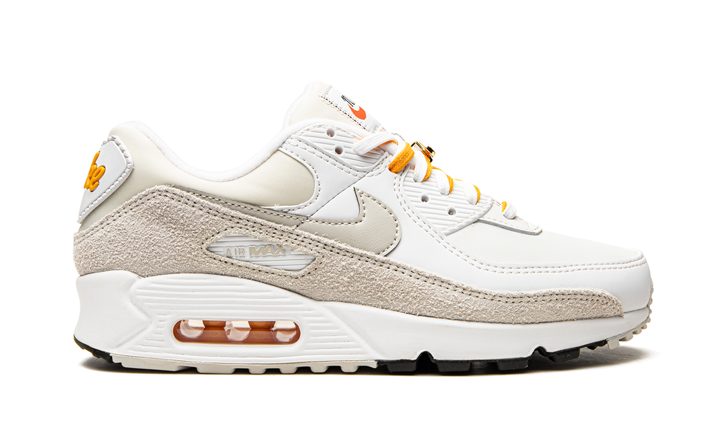 Nike AIR MAX 90 NMS WMNS "Light Bone University Gold"