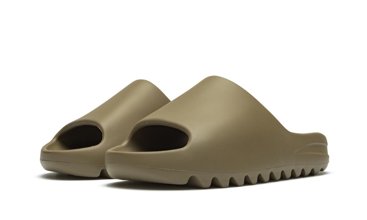 Yeezy Slide "Earth Brown" FV8425