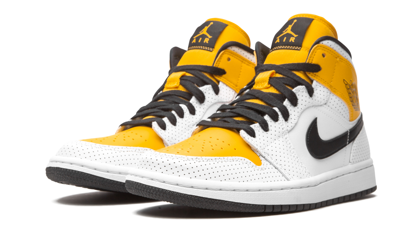AIR JORDAN 1 MID WMNS Perforated BQ6472 107