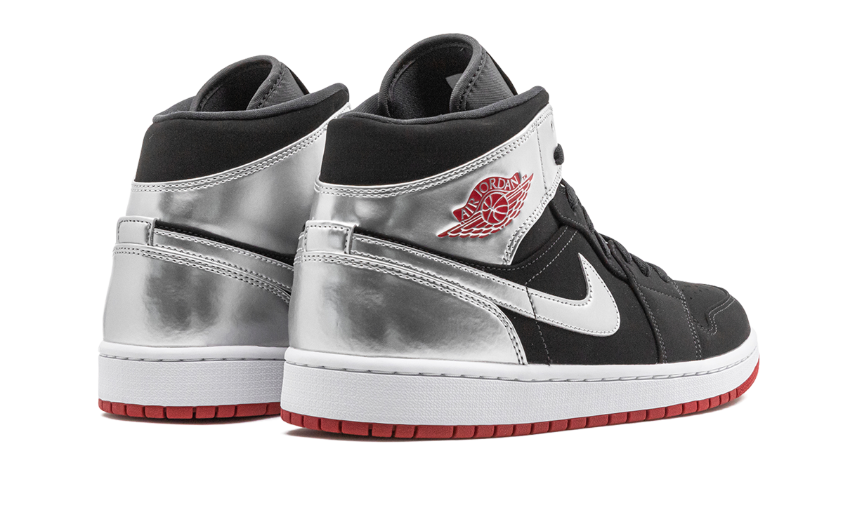 Air Jordan 1 Mid Johnny Kilroy 554724 057