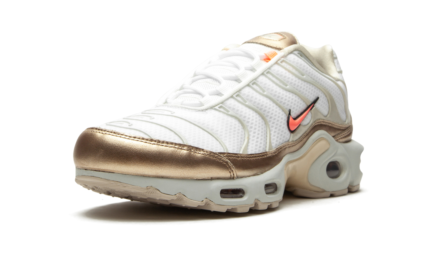 Nike AIR MAX PLUS WMNS "Metallic Rose Gold" CJ9980 100