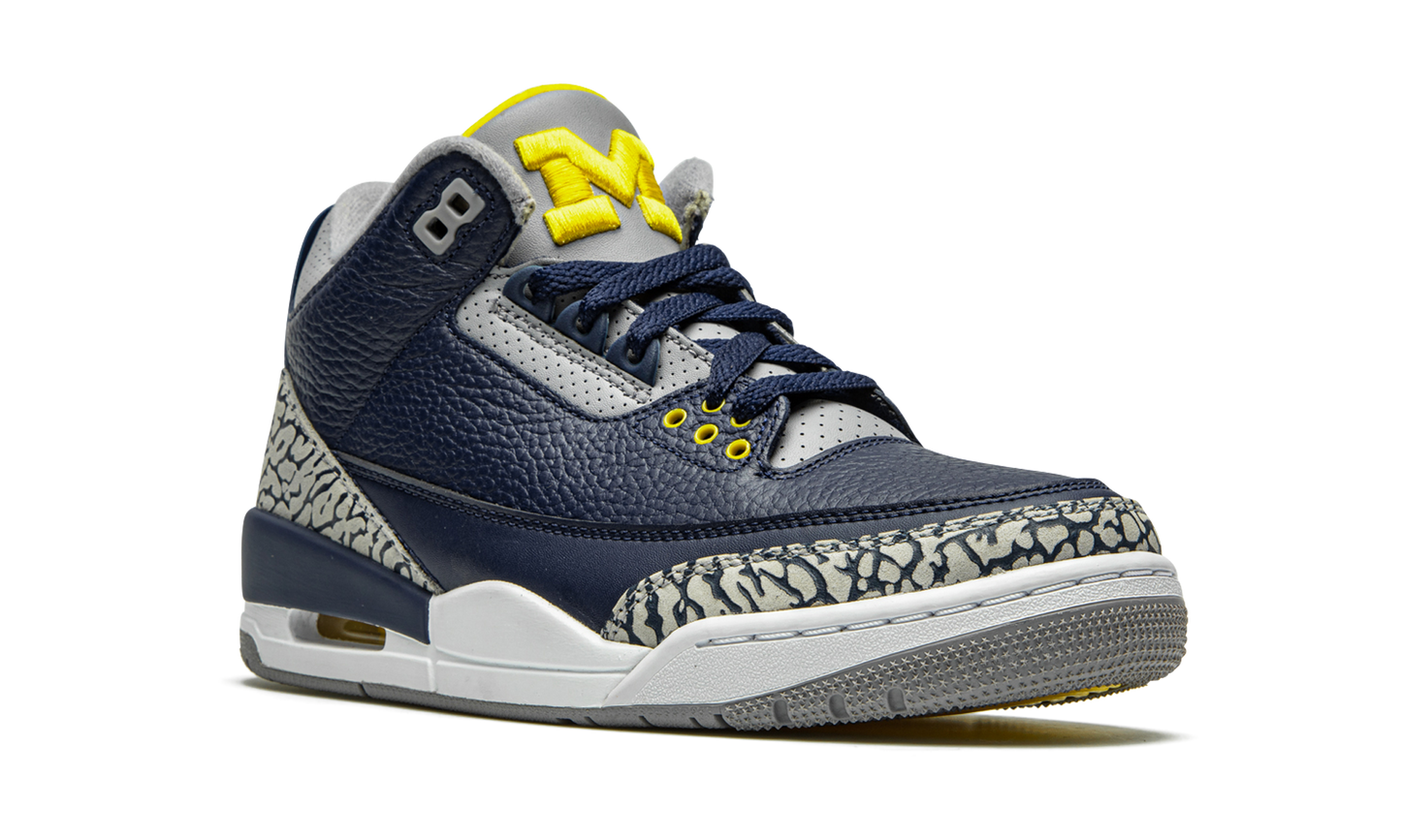 Air Jordan 3 Retro PE Michigan AJ3 820064