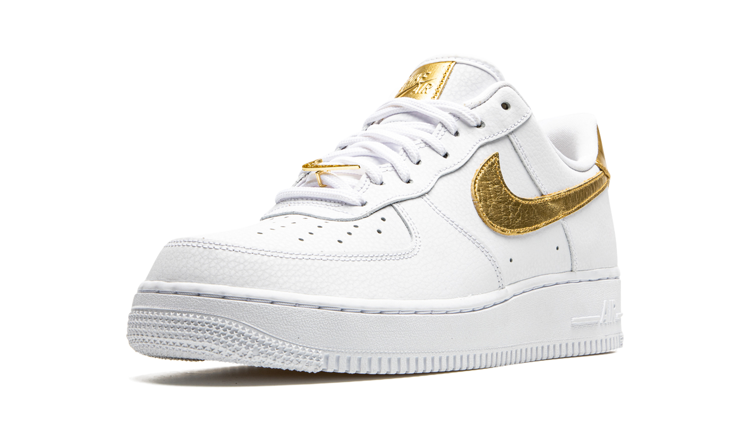 Nike Air Force 1 Low '07 LV8 "Gold Foil" DC2181 100