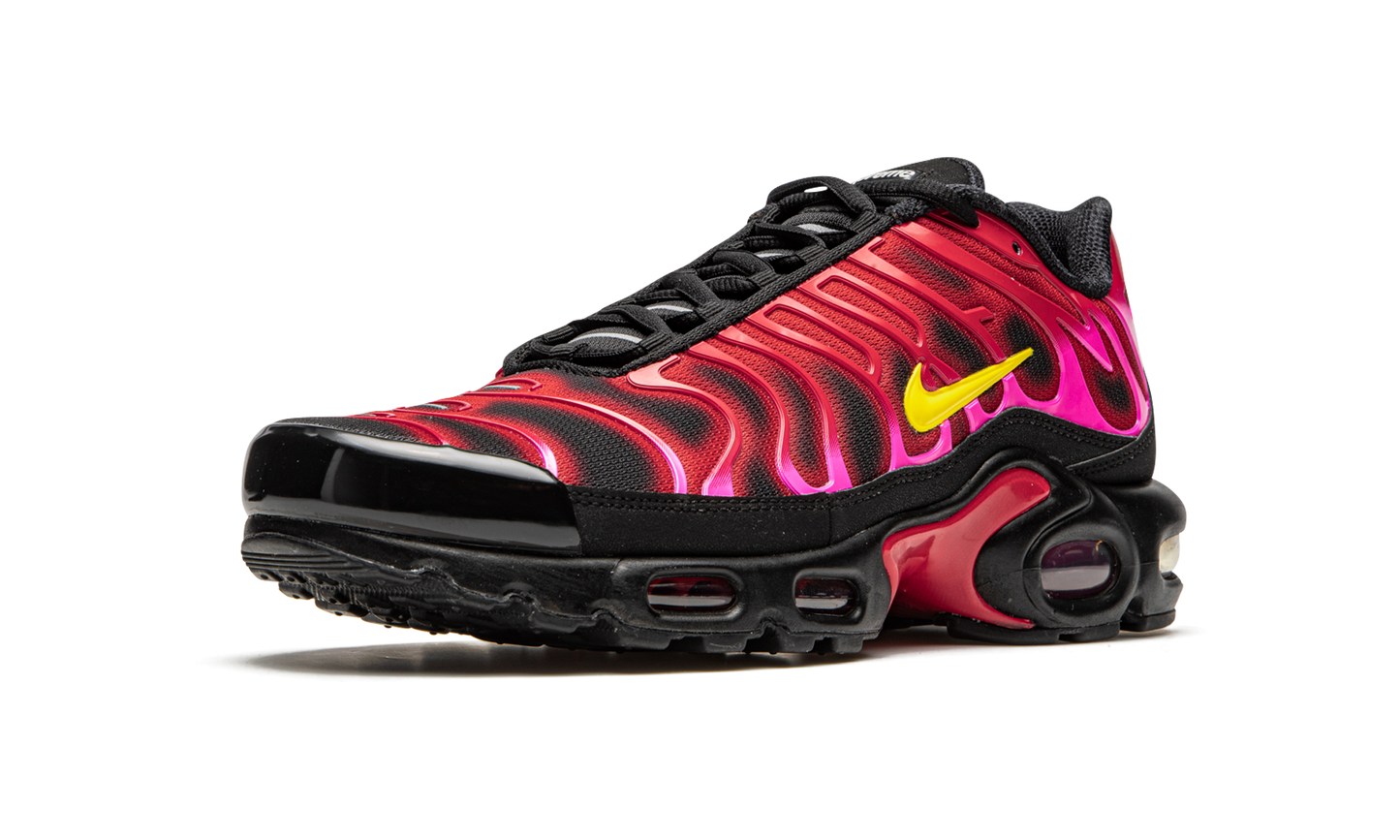 Nike Air Max Plus TN "Supreme - Black / Red" DA1472 600