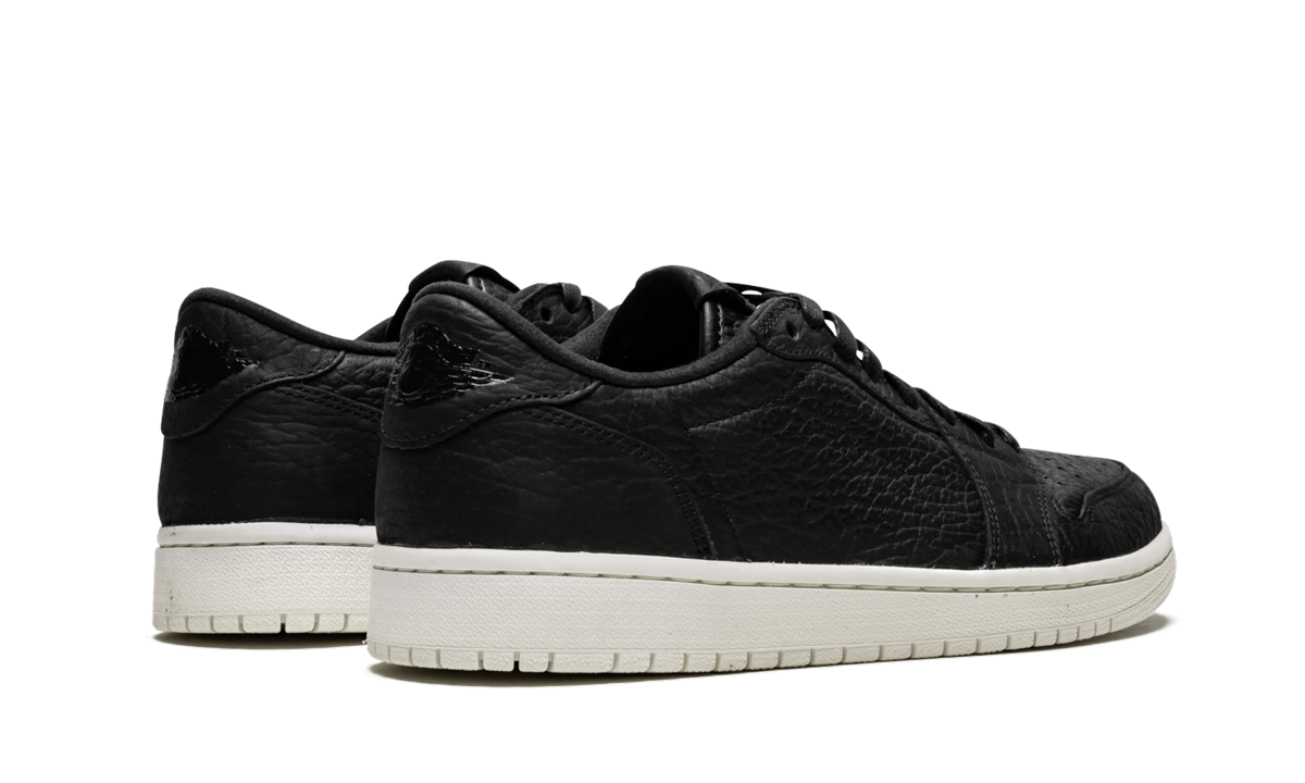 Air Jordan 1 Low Swooshless Black 848775 005