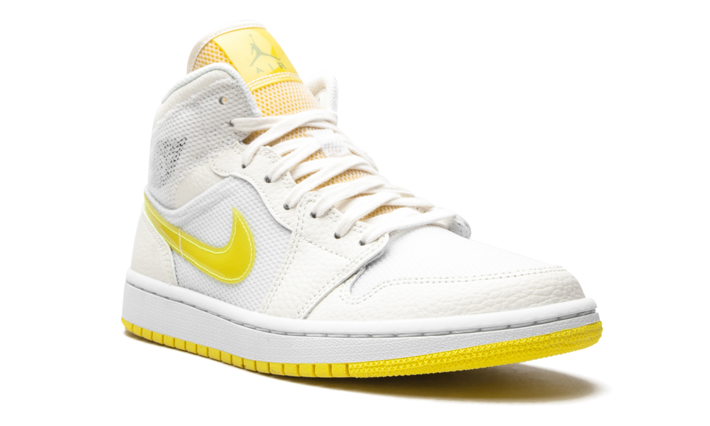 AIR JORDAN 1 MID SE WMNS Voltage Yellow DB2822 107
