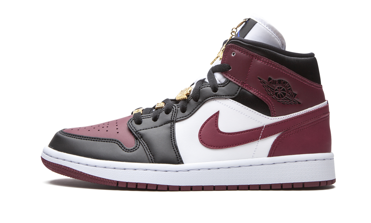 AIR JORDAN 1 MID SE WMNS Gold Pendants CZ4385 016
