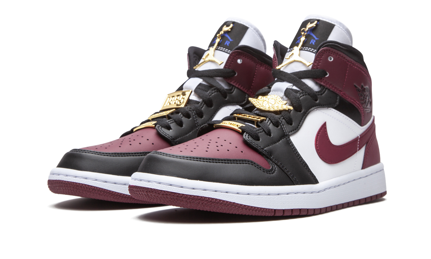 AIR JORDAN 1 MID SE WMNS Gold Pendants CZ4385 016