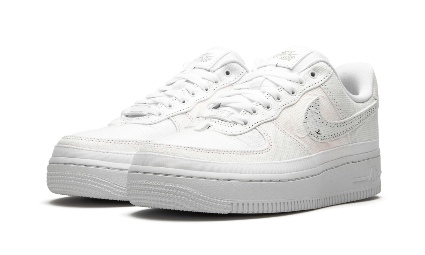 Nike AIR FORCE 1 LO LX WMNS Reveal - Black Swoosh CJ1650 100