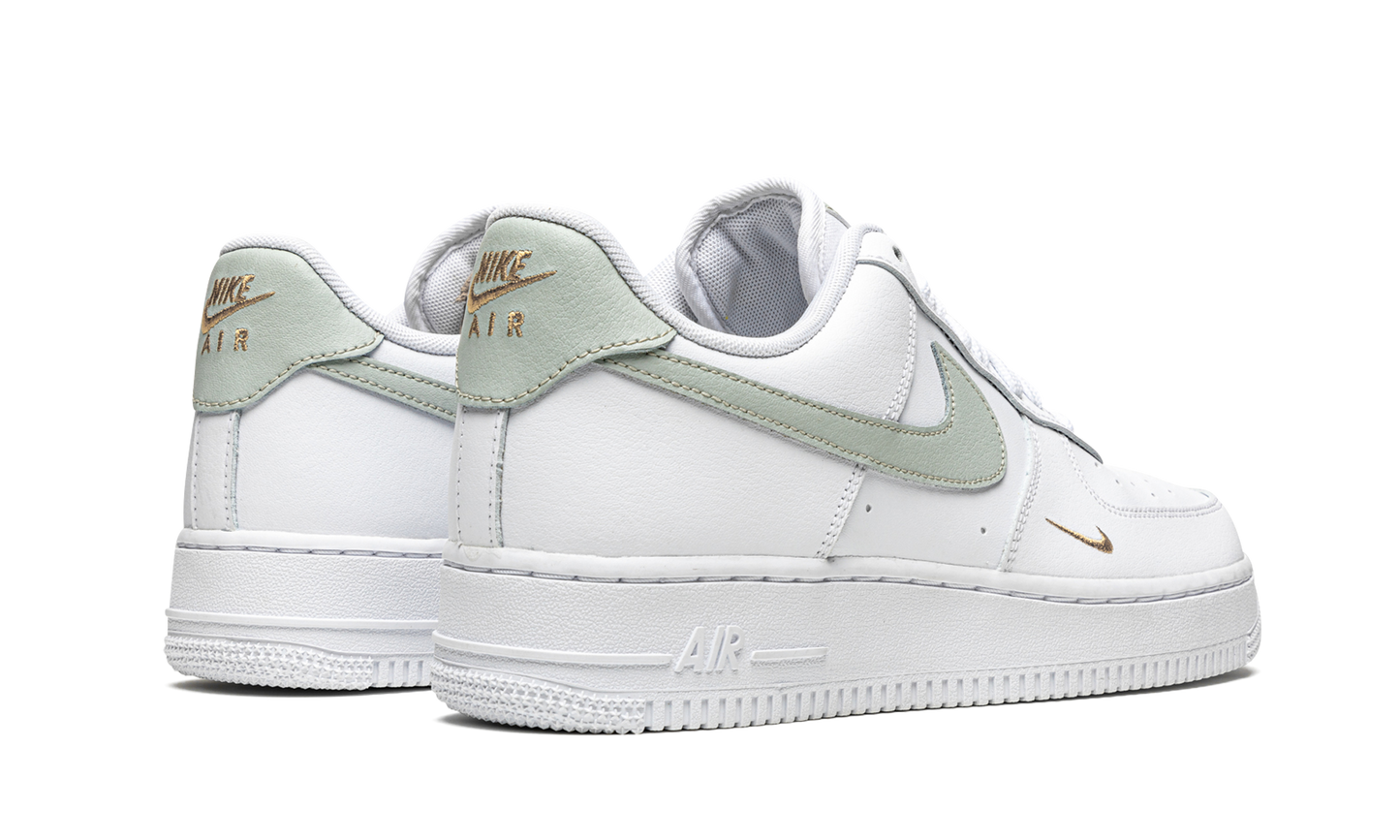 Nike AIR FORCE 1 LO MNS WMNS White / Grey / Gold