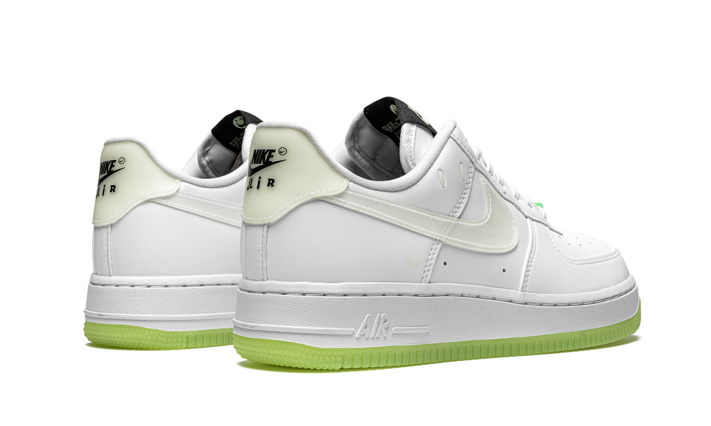 Nike AIR FORCE 1 LO '07 WMNS Have A Nike Day CT3228 100