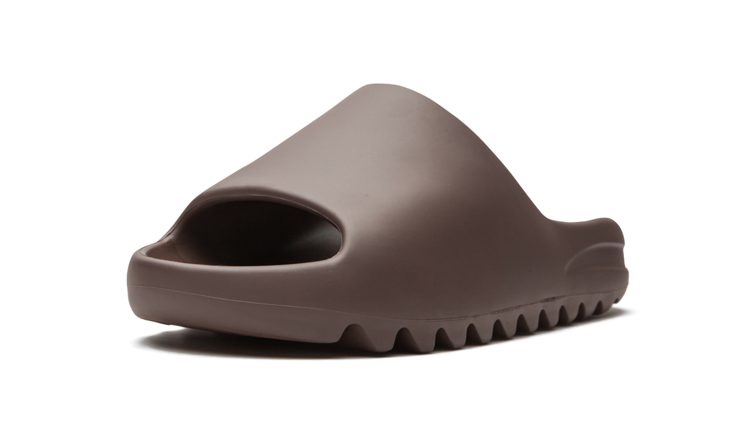 Yeezy Slide "Soot" G55495