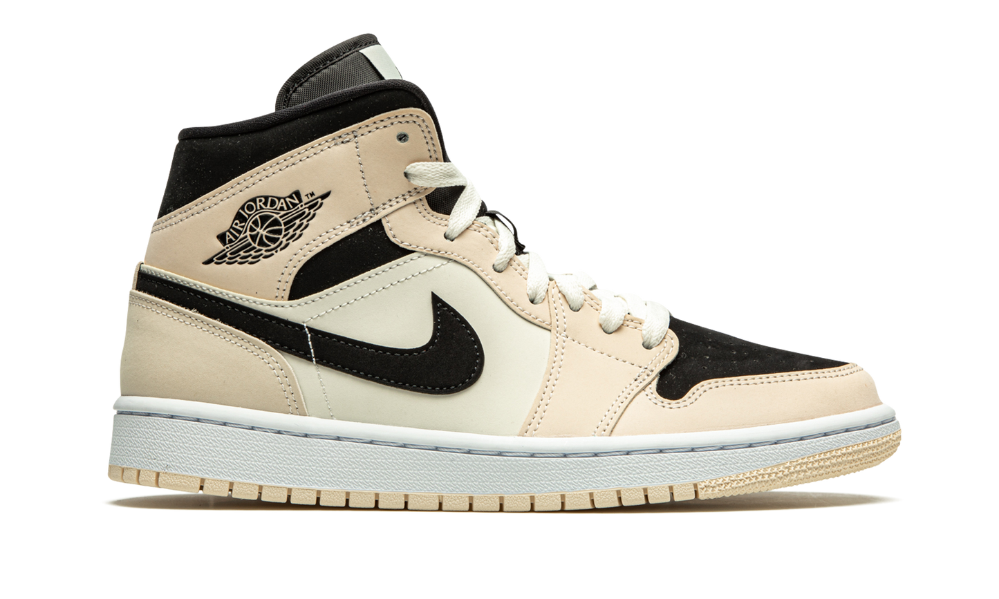 AIR JORDAN 1 MID WMNS Guava Ice BQ6472 800